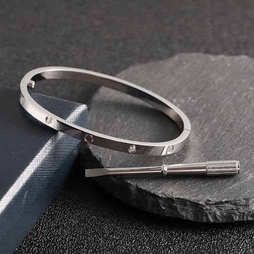 Materialen van INTERO sieraden