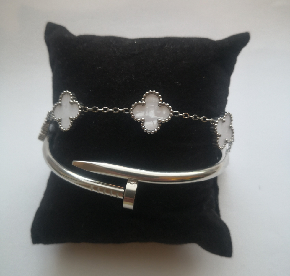 Spijker en Klaver Armbanden Zilver en Wit - Intero Sieraden