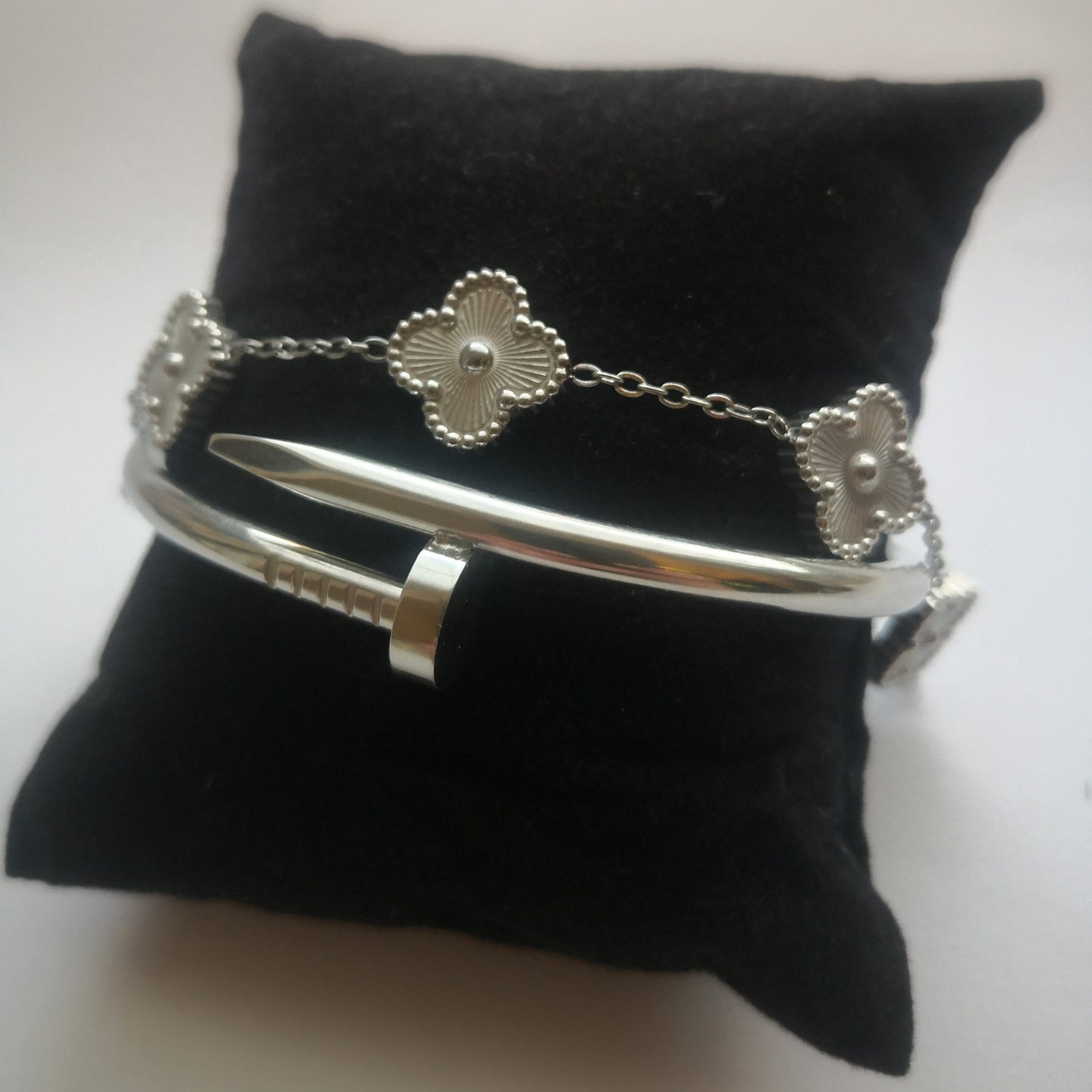 Spijker en Klaver Armbanden - Zilver - Intero Sieraden