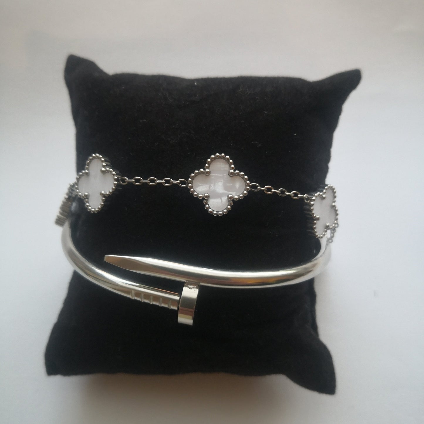 Spijker en Klaver Armbanden Zilver en Wit - Intero Sieraden