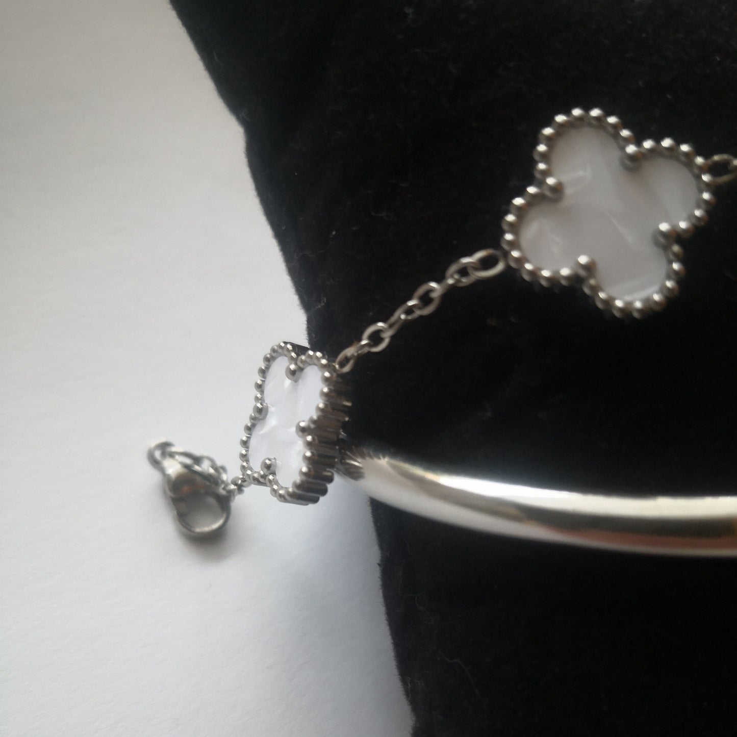 Spijker en Klaver Armbanden Zilver en Wit - Intero Sieraden