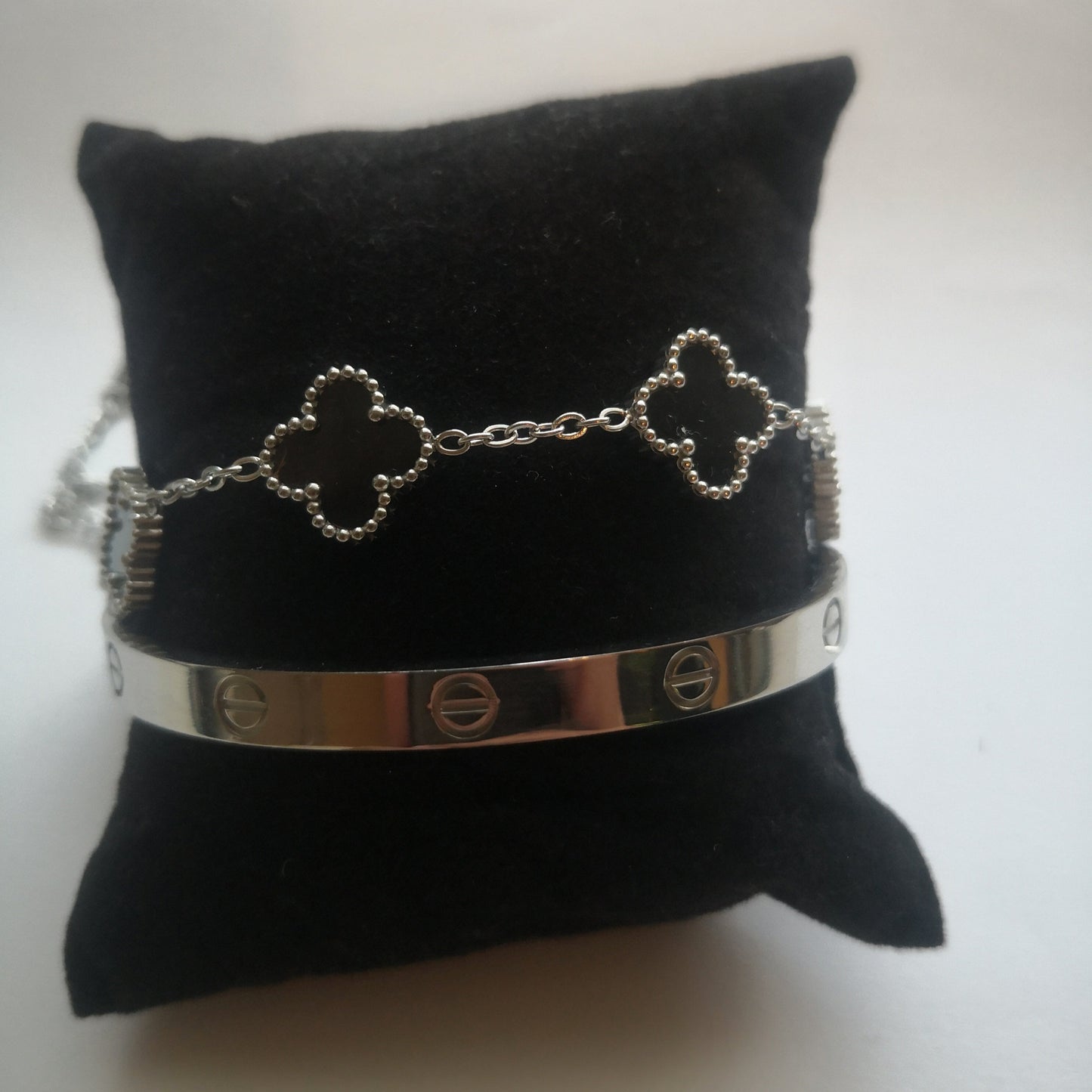 Trendy en Klaver Armbanden Zilver en Zwart - Intero Sieraden