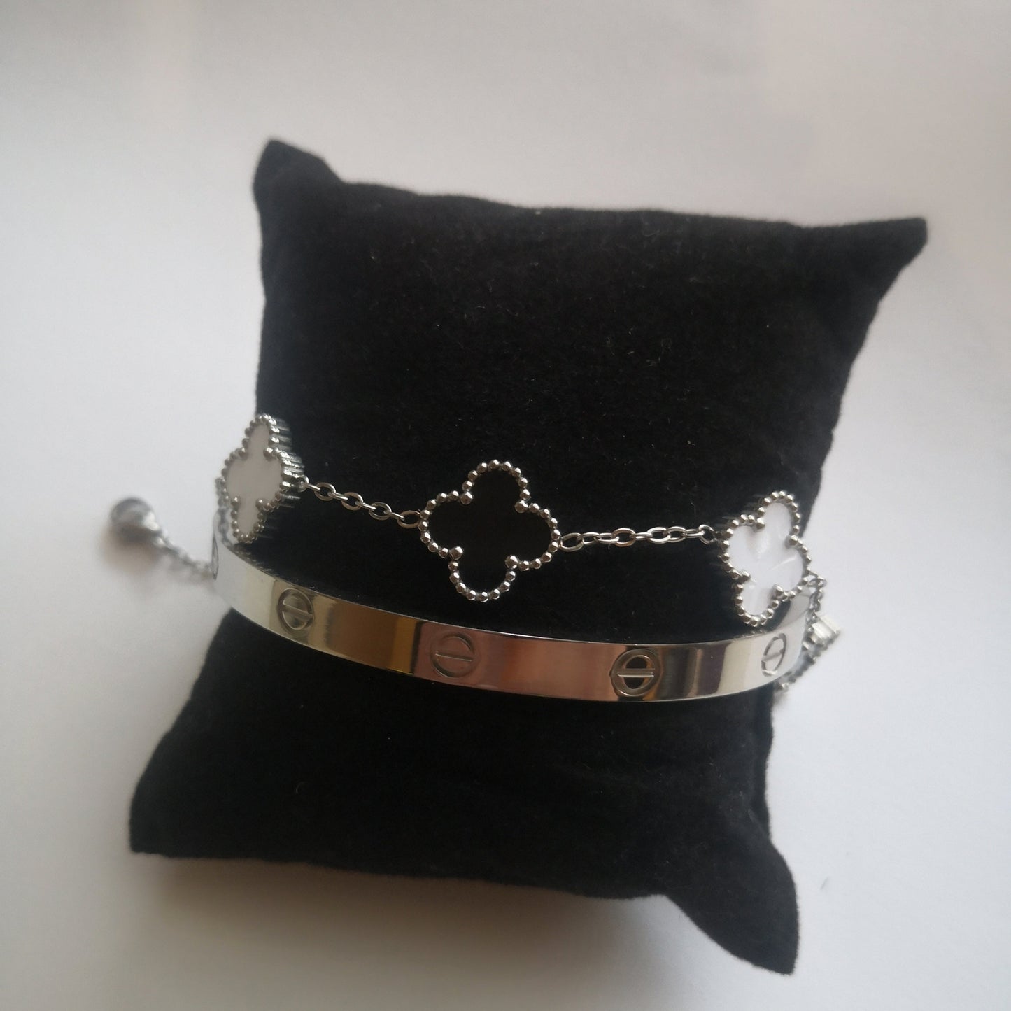 Trendy en Klaver Armbanden - Zilver en Zwart Wit - Intero Sieraden