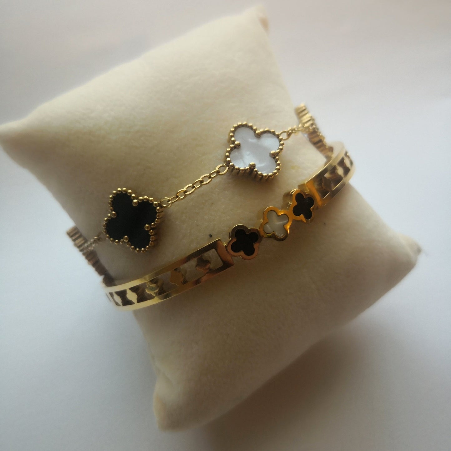 Klaver Armbanden - Goud en Zwart Wit - Intero Sieraden
