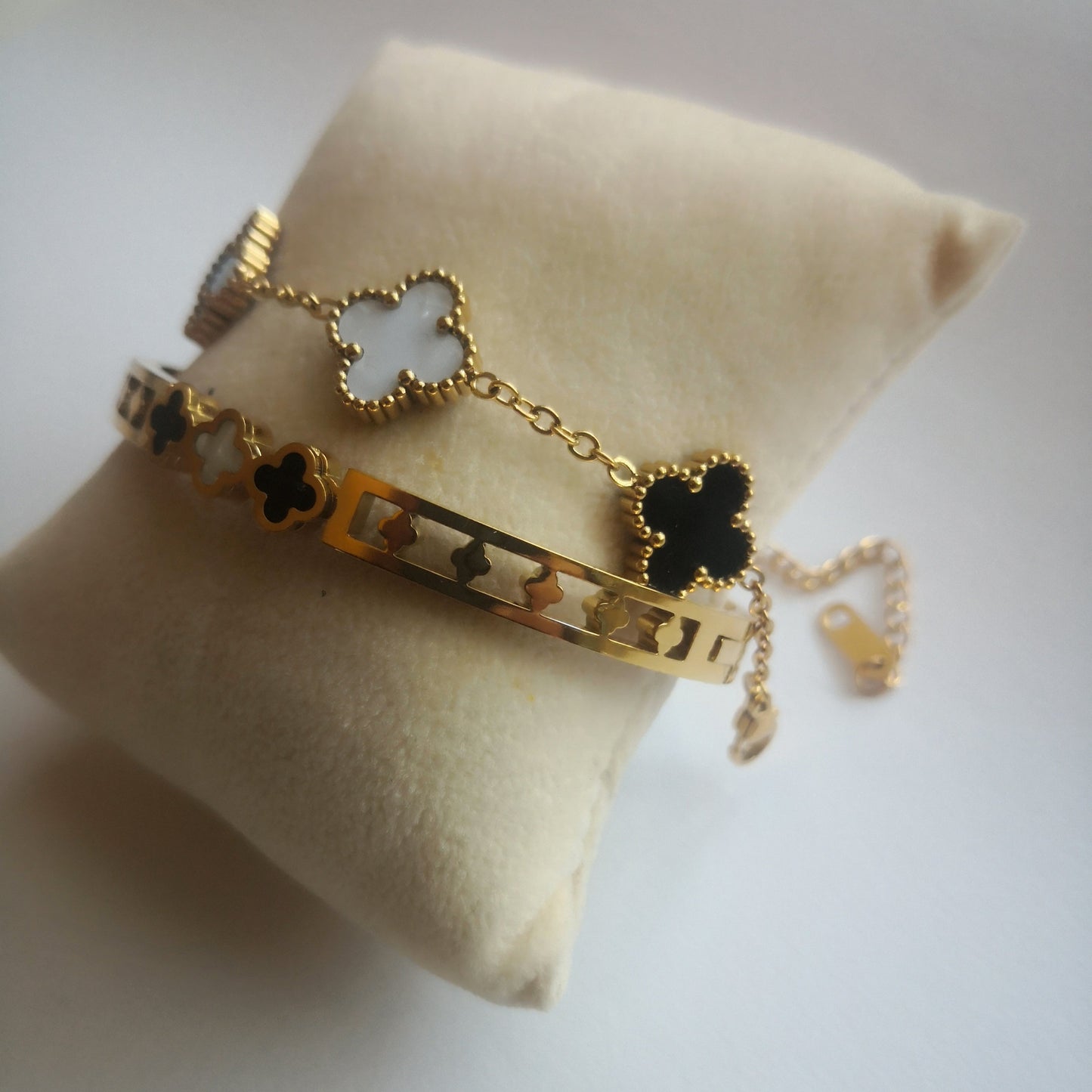 Klaver Armbanden - Goud en Zwart Wit - Intero Sieraden