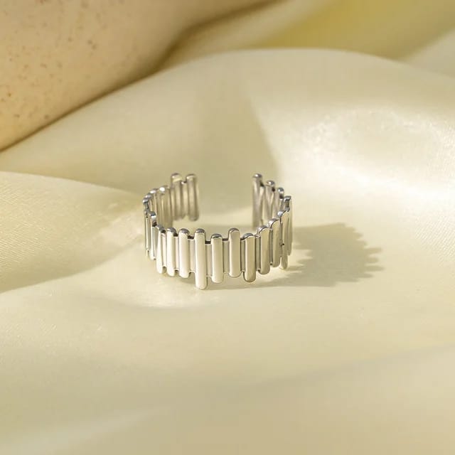 Verticale Elegantie Ring - Intero Sieraden