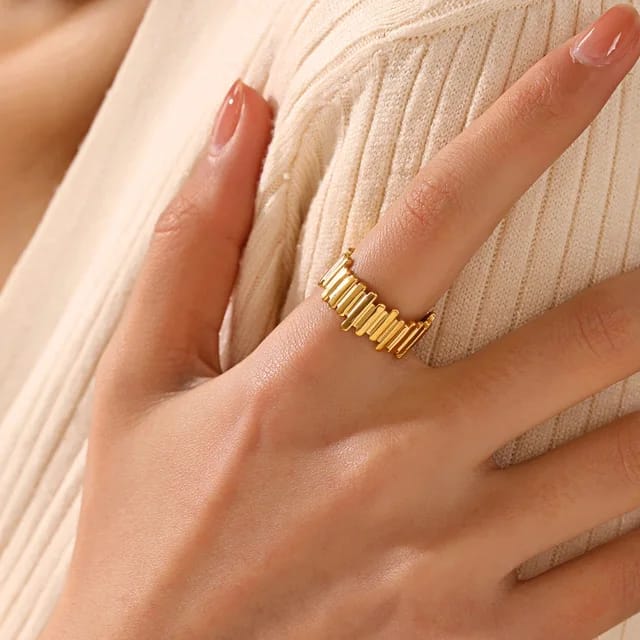 Verticale Elegantie Ring - Intero Sieraden