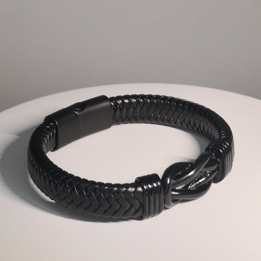 Brede Zwarte Gevlochten Lederen Armband met Magnetische Sluiting - Intero Sieraden