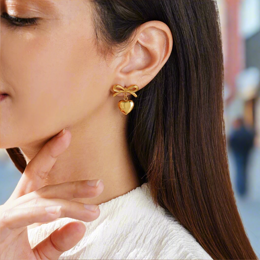 أقراط على شكل قوس وقلب