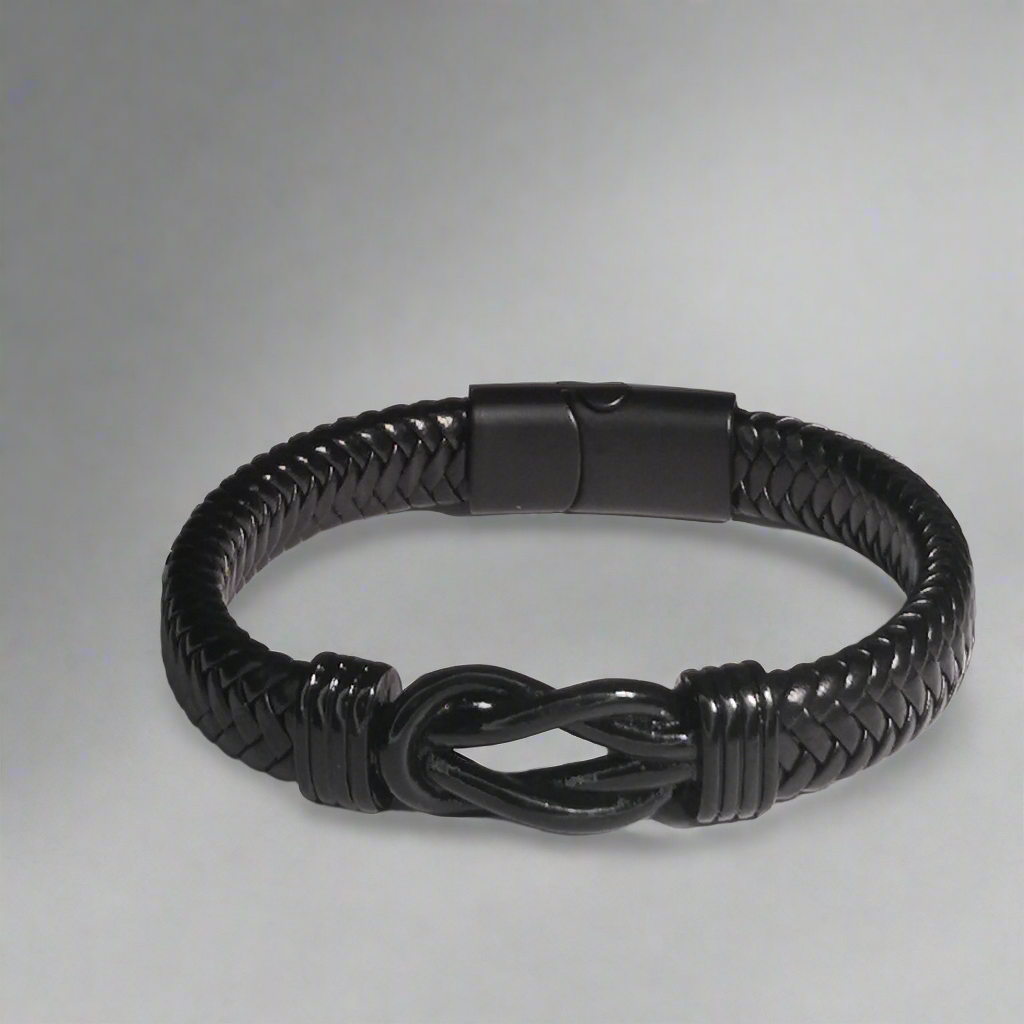 Brede Zwarte Gevlochten Lederen Armband met Magnetische Sluiting - Intero Sieraden