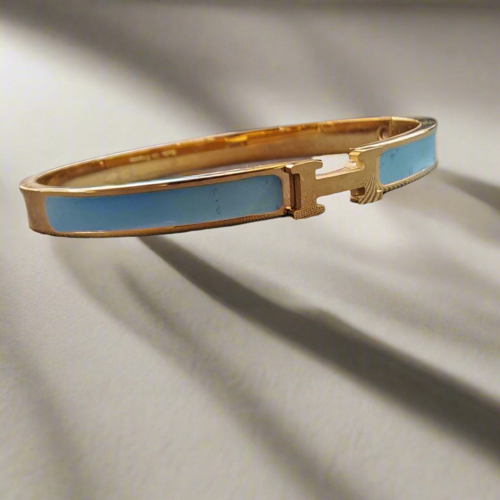 H letter Goudkleurige Armbanden - Dun