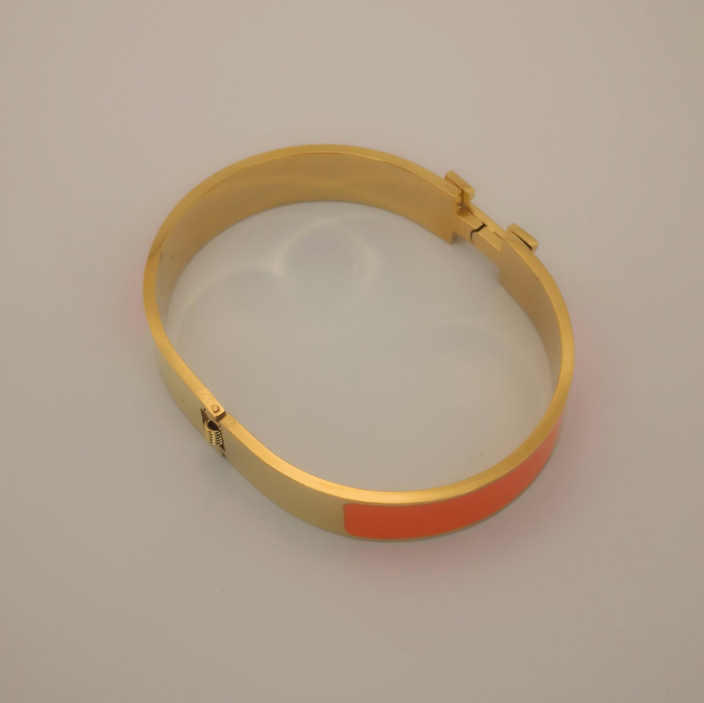 H letter Goudkleurige Armbanden - Intero Sieraden