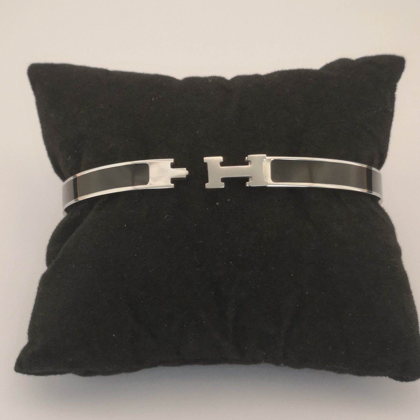 H letter Silverkleurige Armbanden - Dun - Intero Sieraden