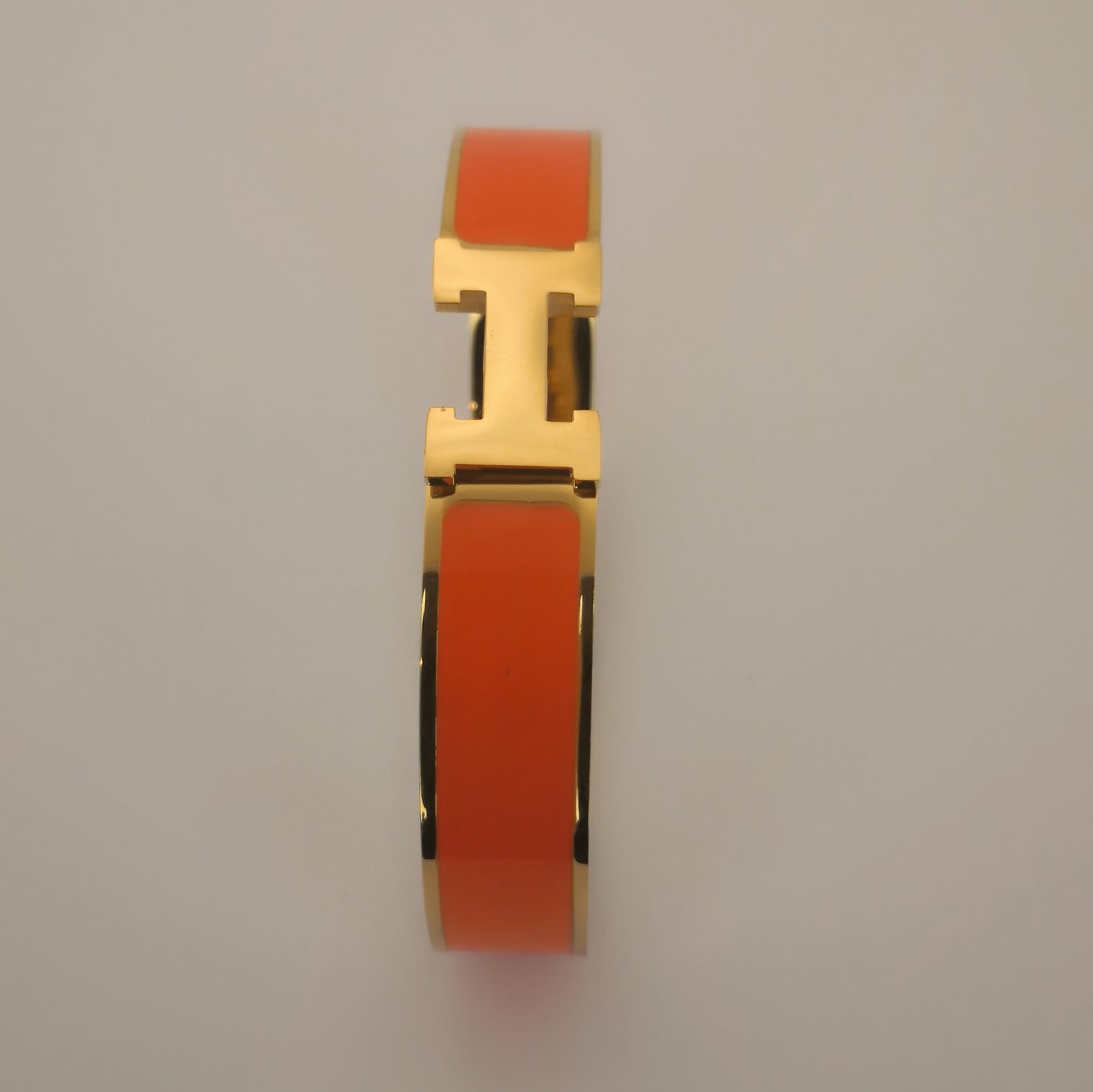 H letter Goudkleurige Armbanden - Intero Sieraden