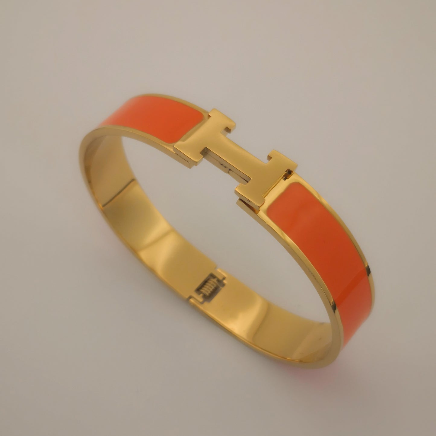 H letter Goudkleurige Armbanden - Intero Sieraden