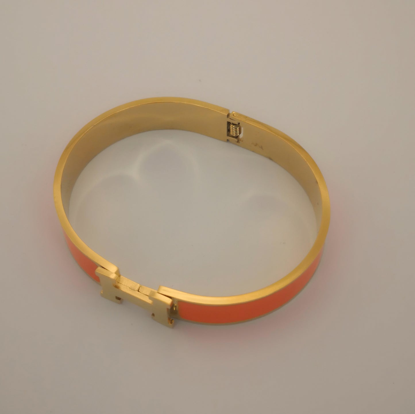 H letter Goudkleurige Armbanden - Intero Sieraden