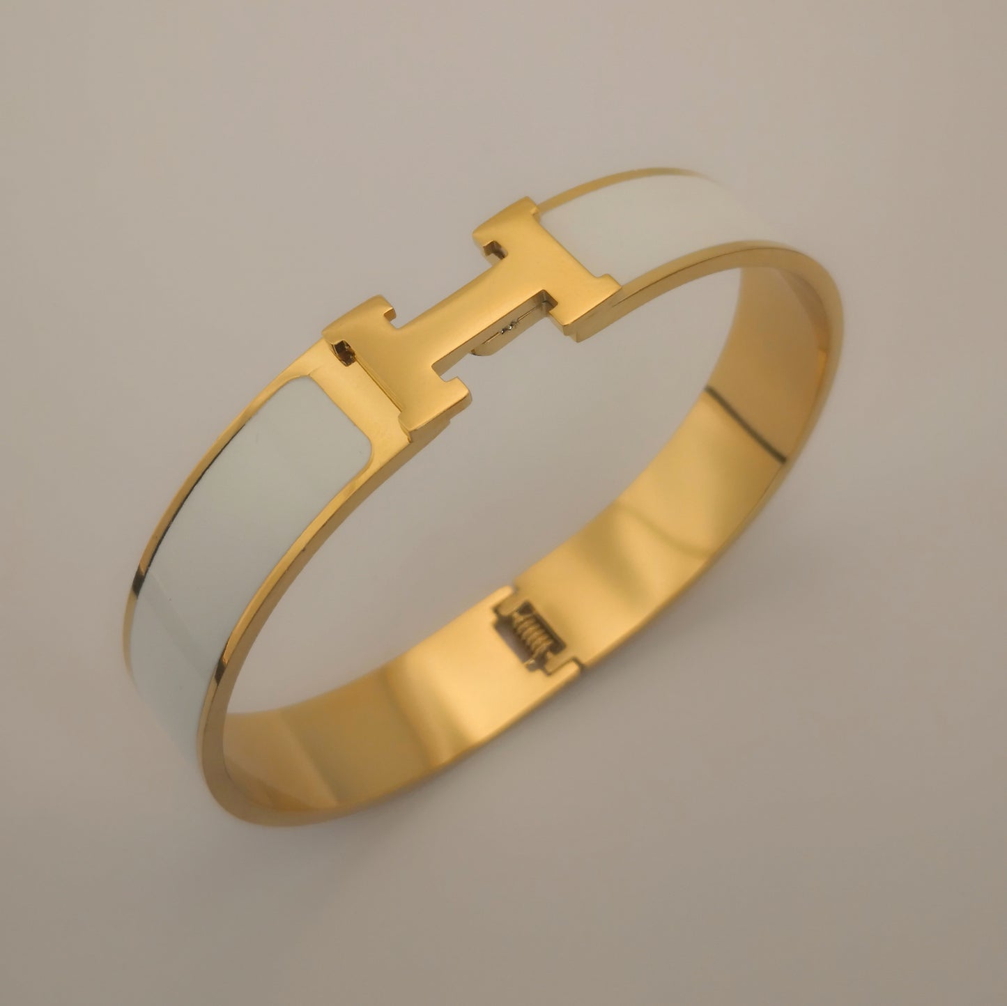 H letter Goudkleurige Armbanden - Intero Sieraden