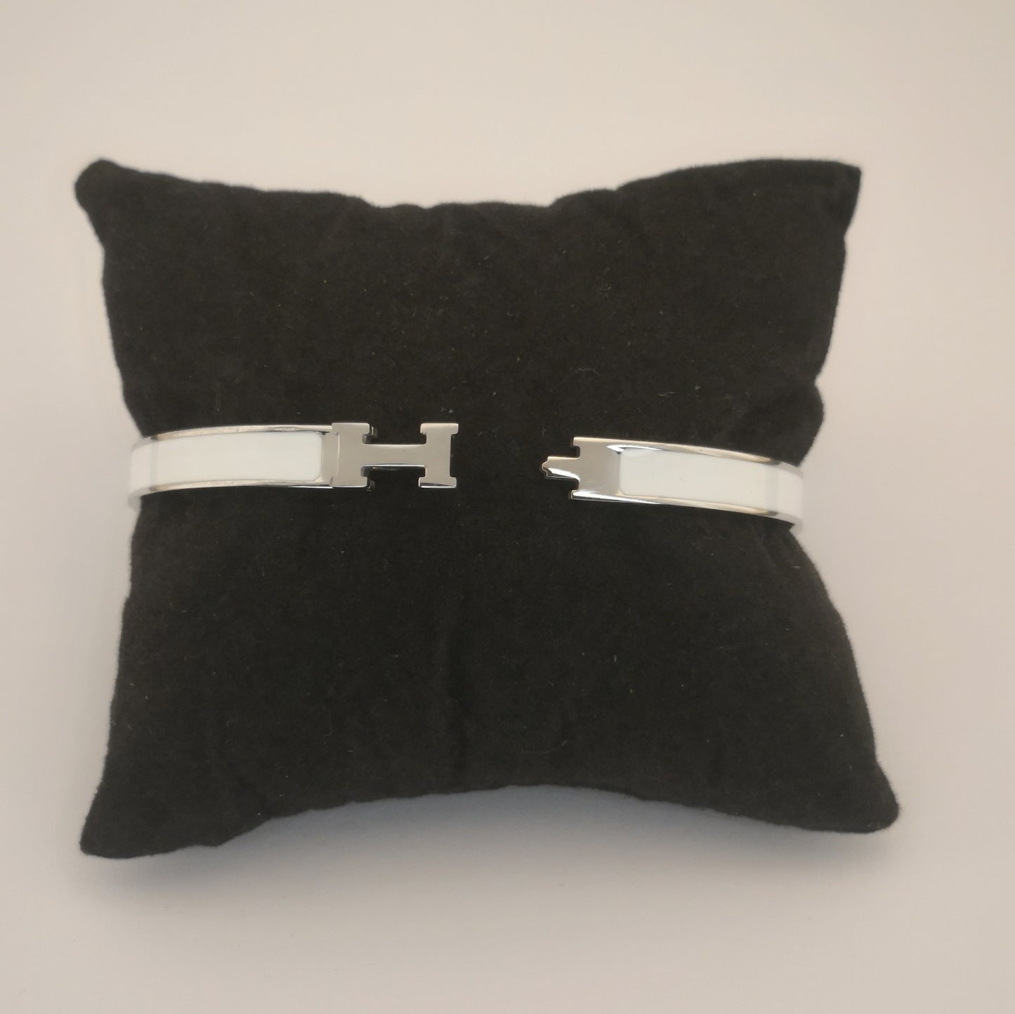 H letter Silverkleurige Armbanden - Dun - Intero Sieraden