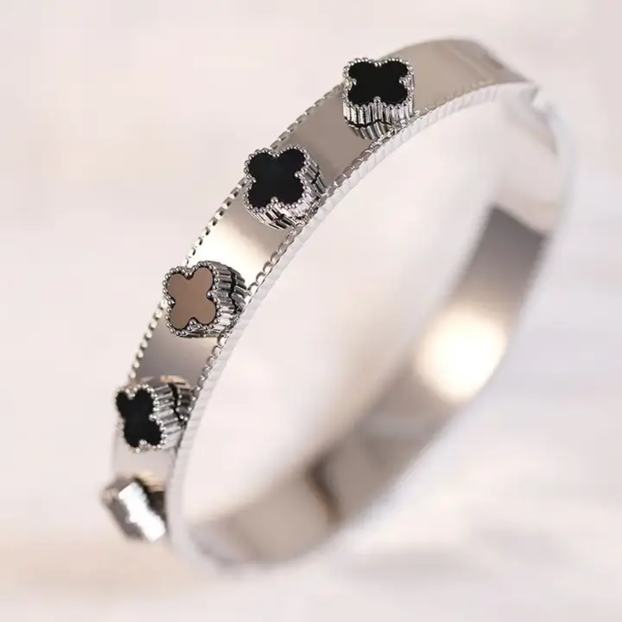 Klavervier Armband van Roestvrij Staal β Waterdicht, Kleurvast & Luxe | Intero Sieraden