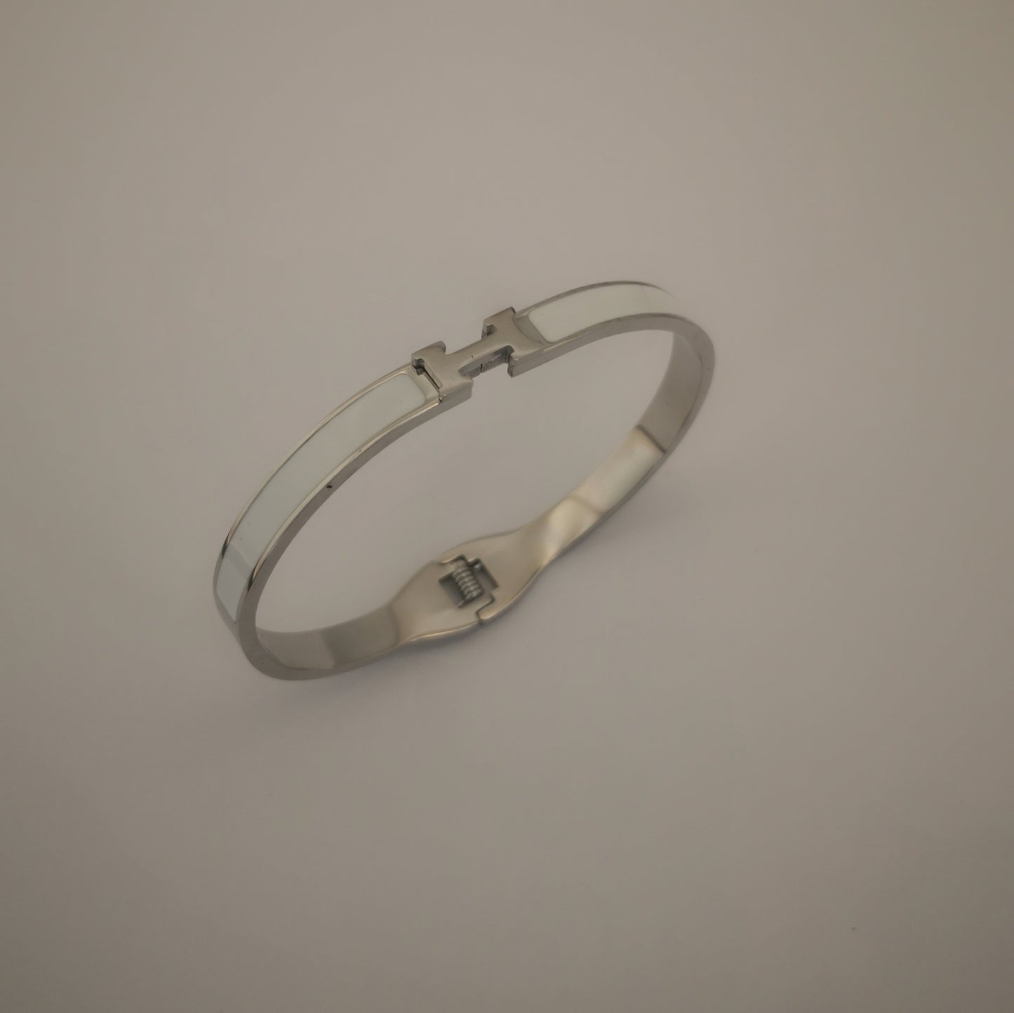 H letter Silverkleurige Armbanden - Dun - Intero Sieraden