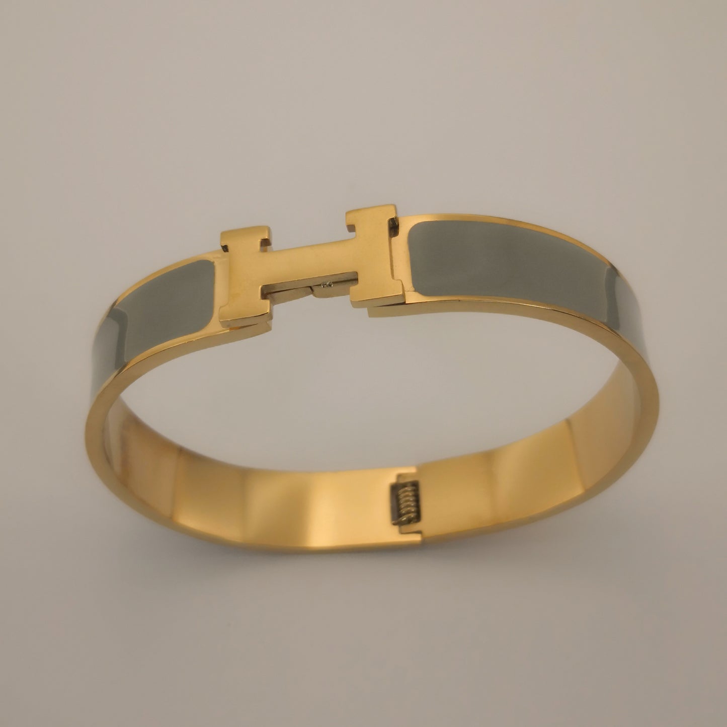 H letter Goudkleurige Armbanden - Intero Sieraden