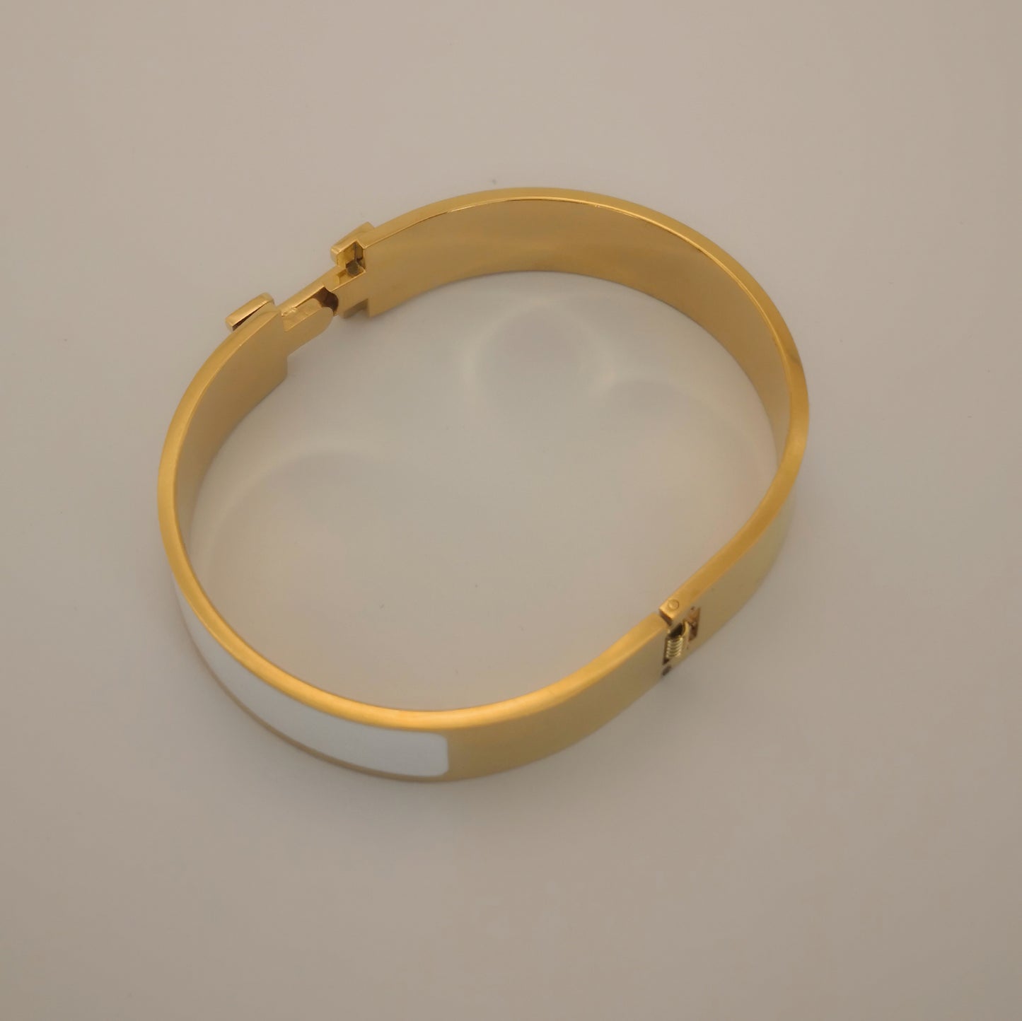 H letter Goudkleurige Armbanden - Intero Sieraden