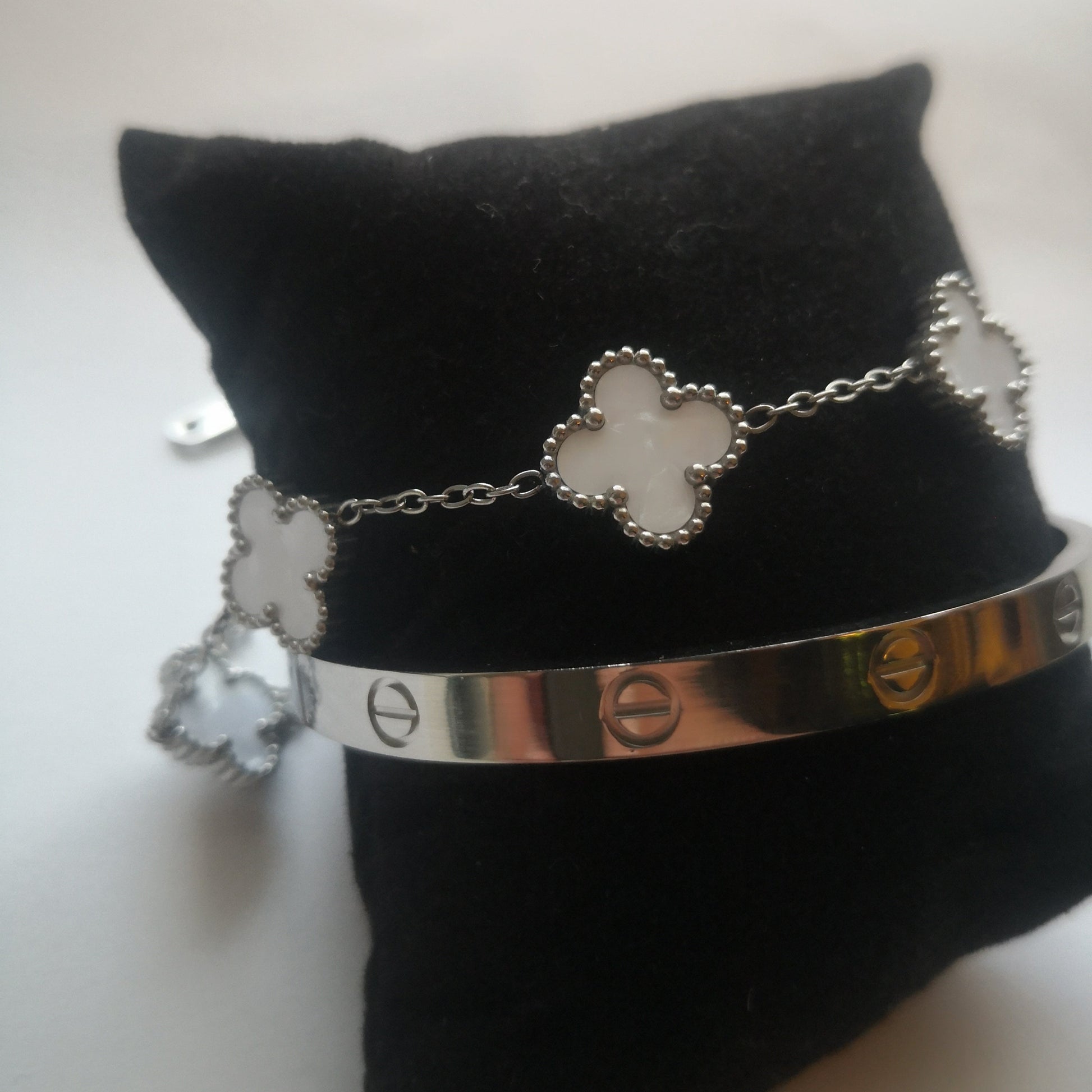 Trendy en Klaver Armbanden Zilver en Wit - Intero Sieraden
