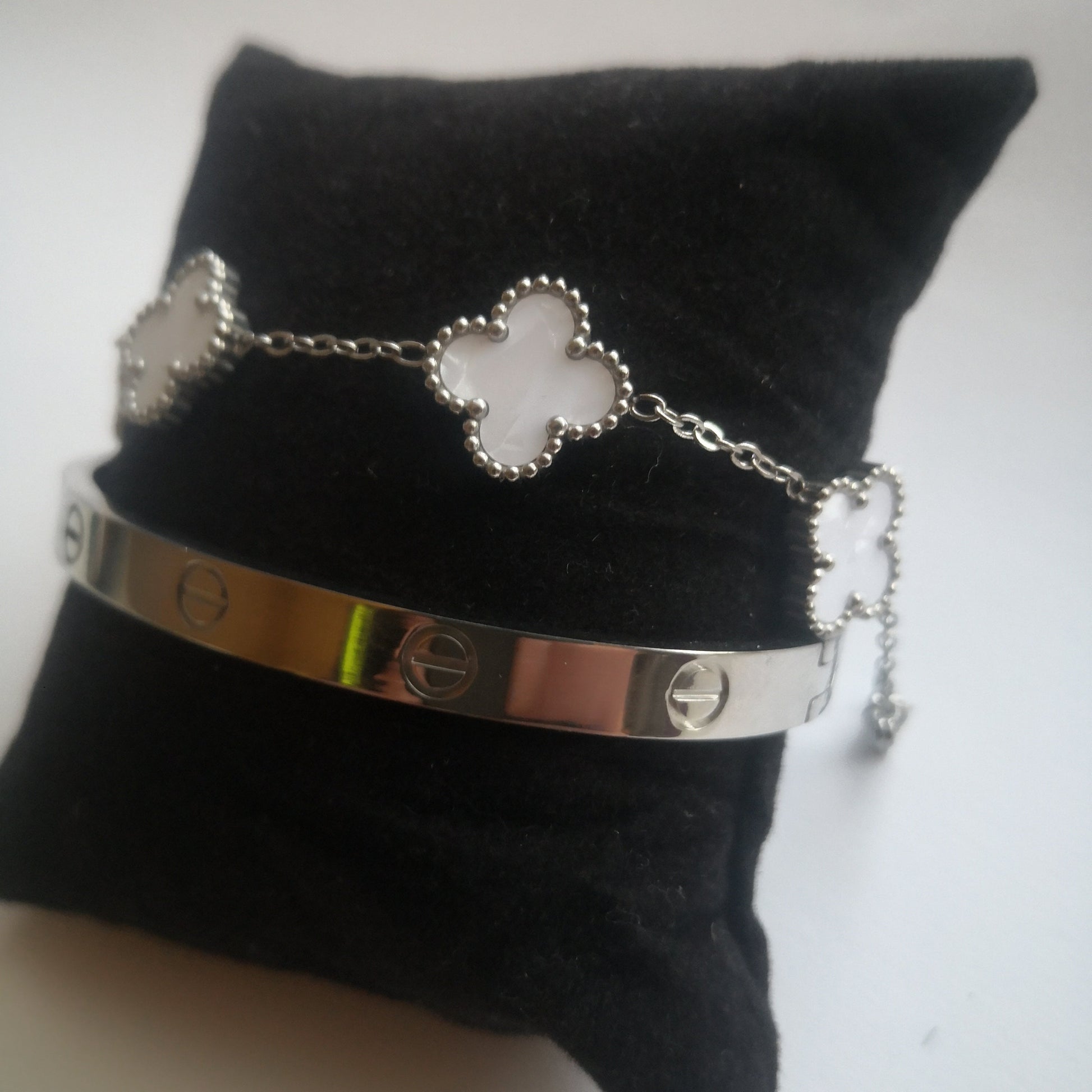 Trendy en Klaver Armbanden Zilver en Wit - Intero Sieraden