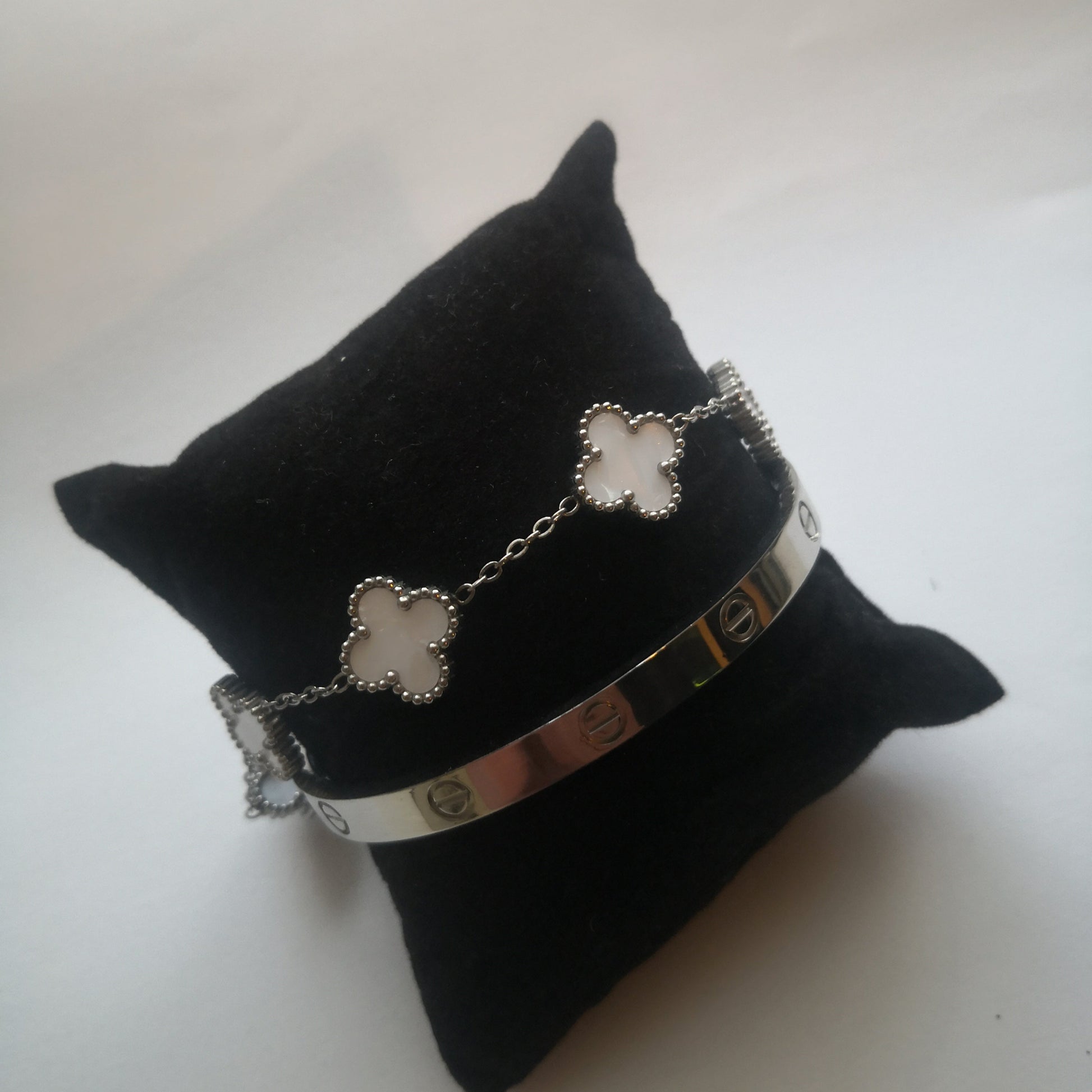 Trendy en Klaver Armbanden Zilver en Wit - Intero Sieraden