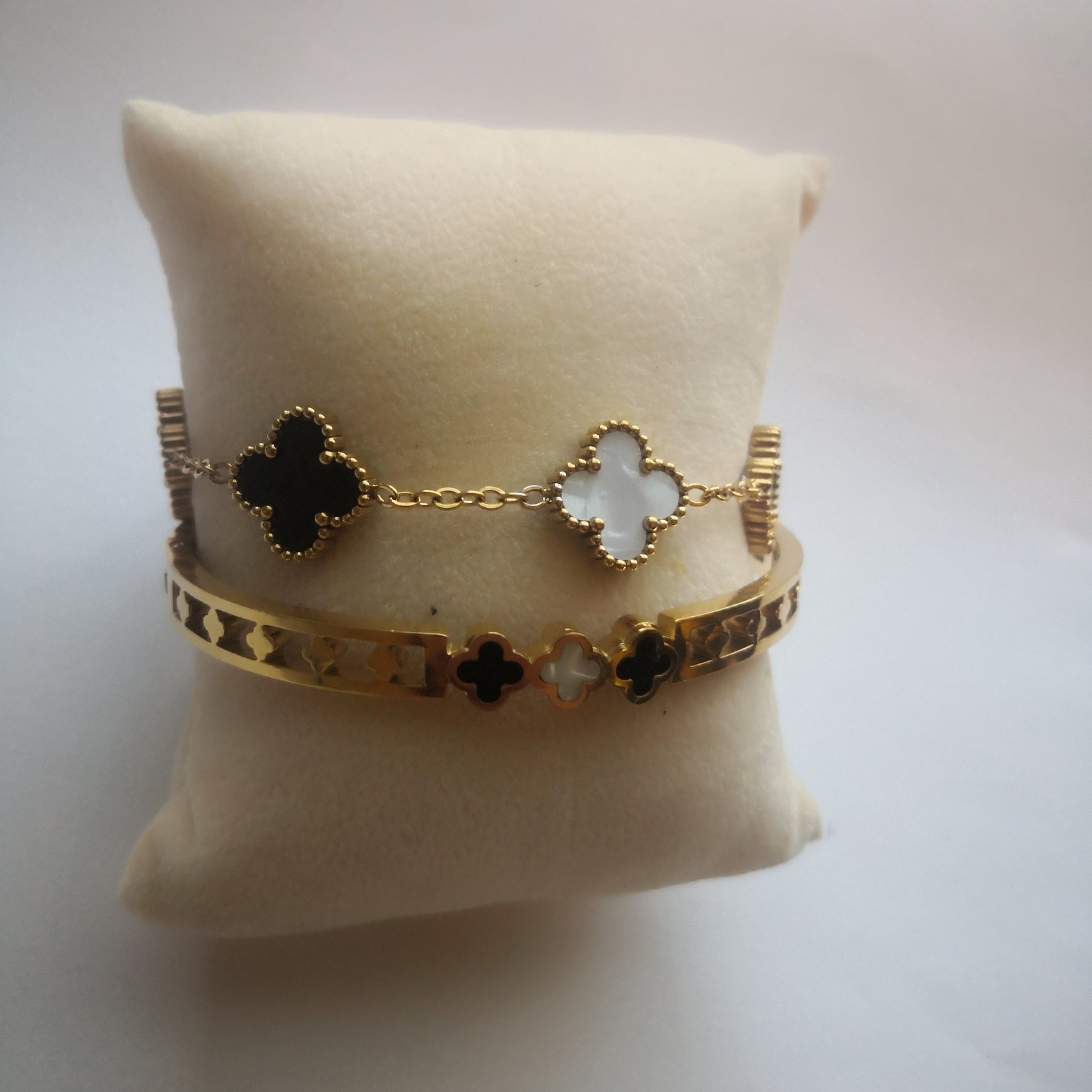 Klaver Armbanden - Goud en Zwart Wit - Intero Sieraden