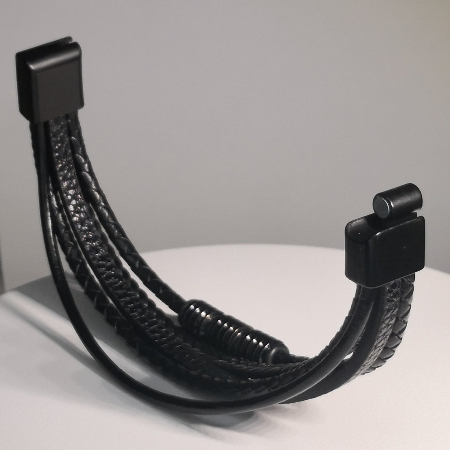 Zwarte Gevlochten Lederen Armband - Intero Sieraden