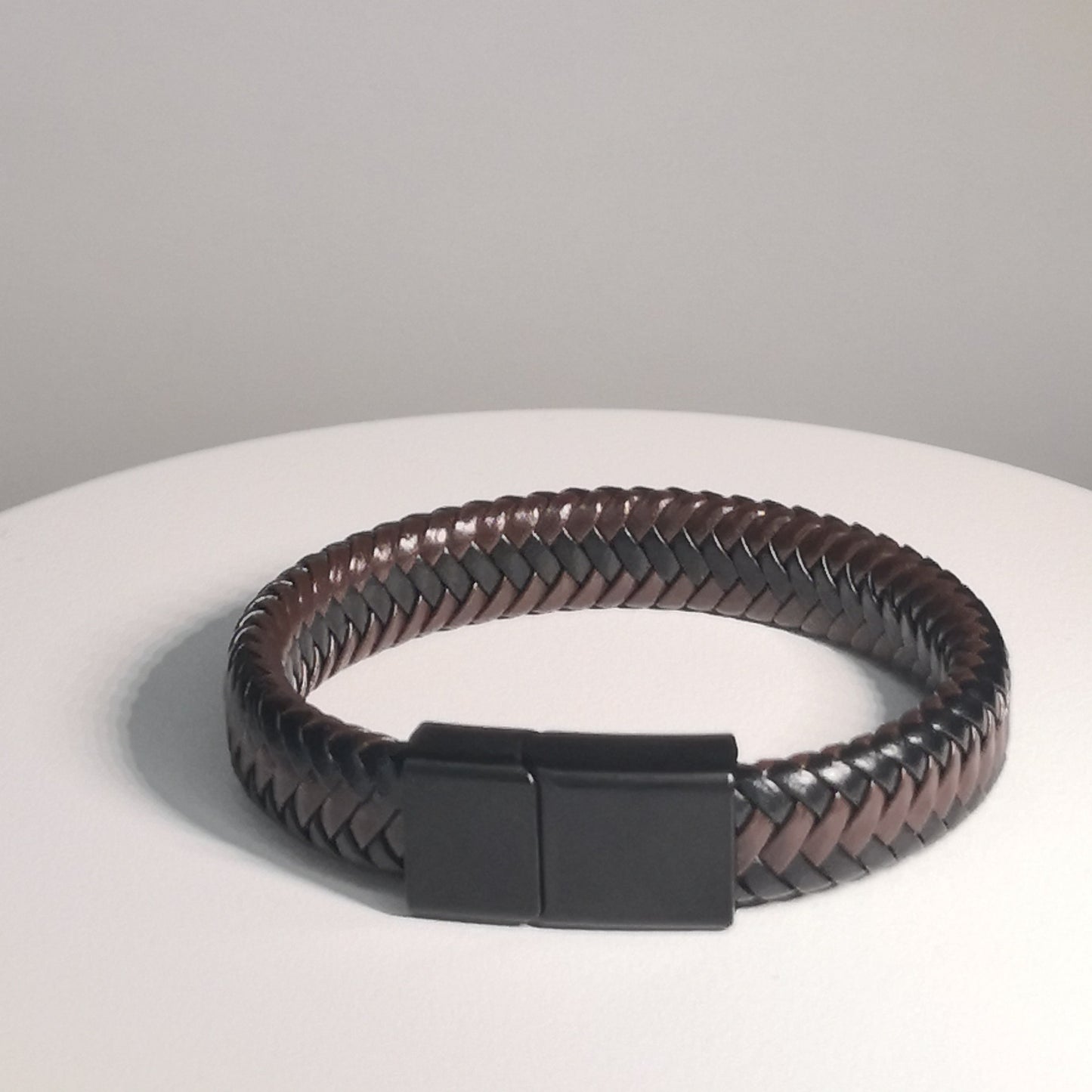 Brede Bruine en Zwarte Gevlochten Lederen Armband - Intero Sieraden