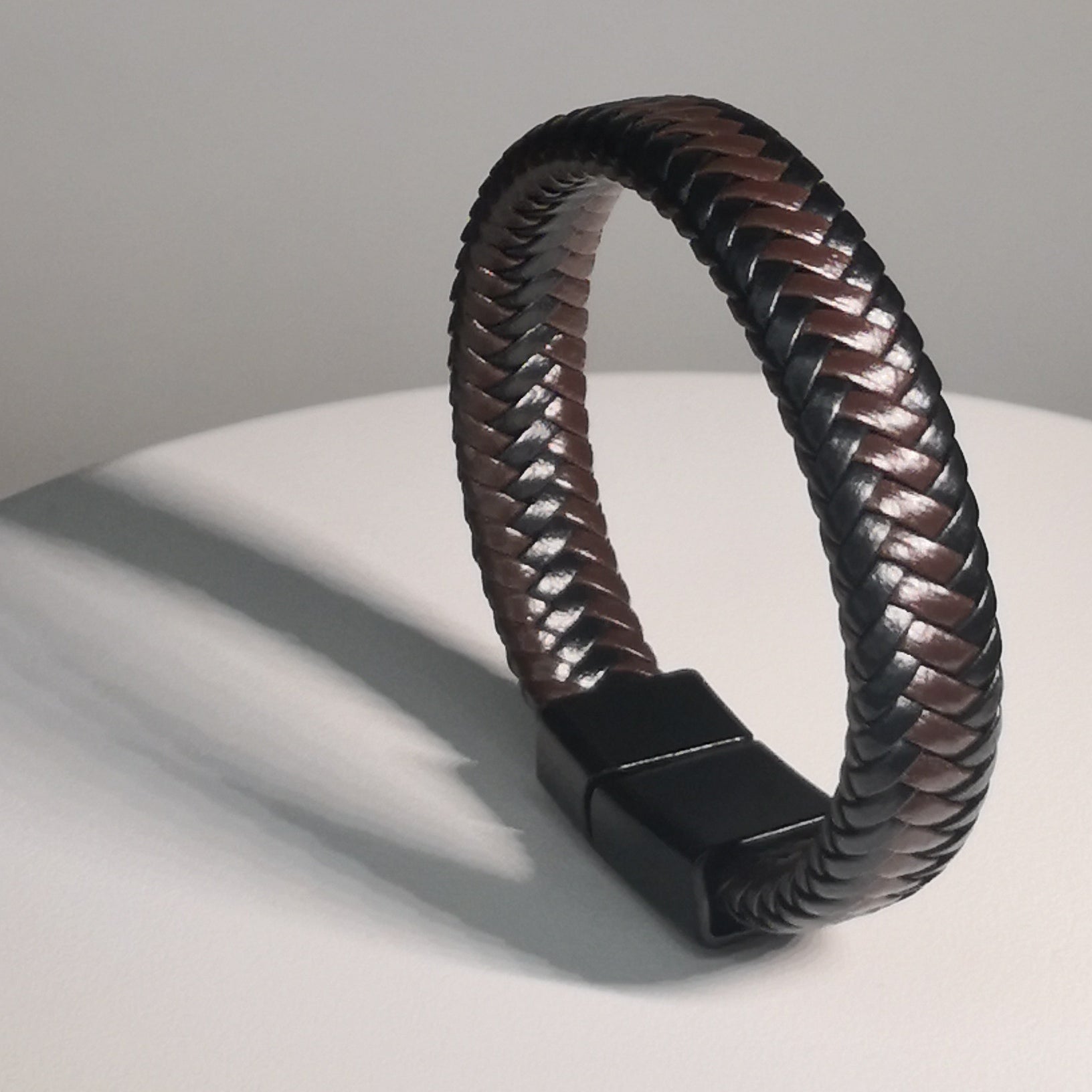 Brede Bruine en Zwarte Gevlochten Lederen Armband - Intero Sieraden