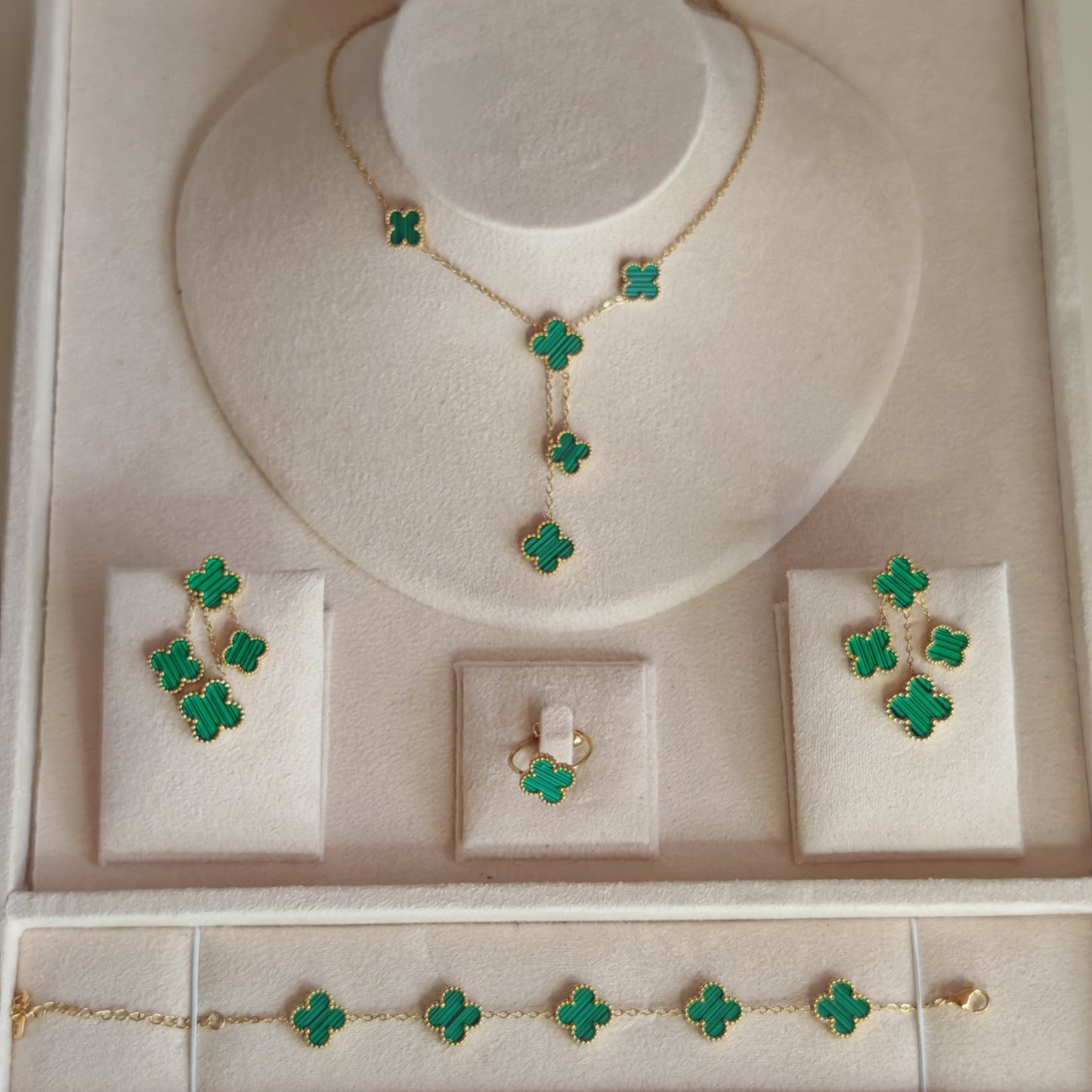 Luxe Sieradenset – Klavervorm | INTERO SIERADEN