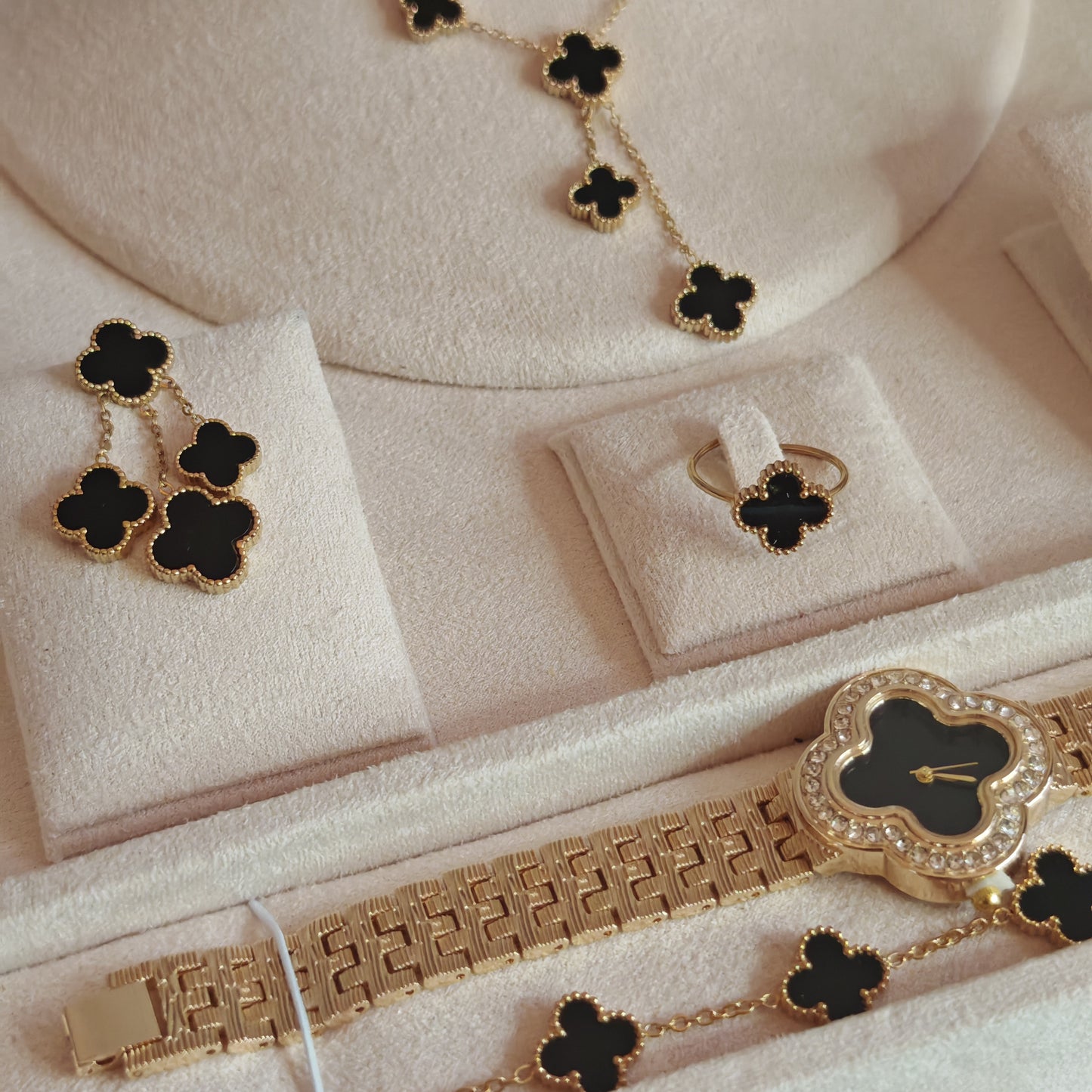 Luxe Sieradenset – Klavervorm | INTERO SIERADEN