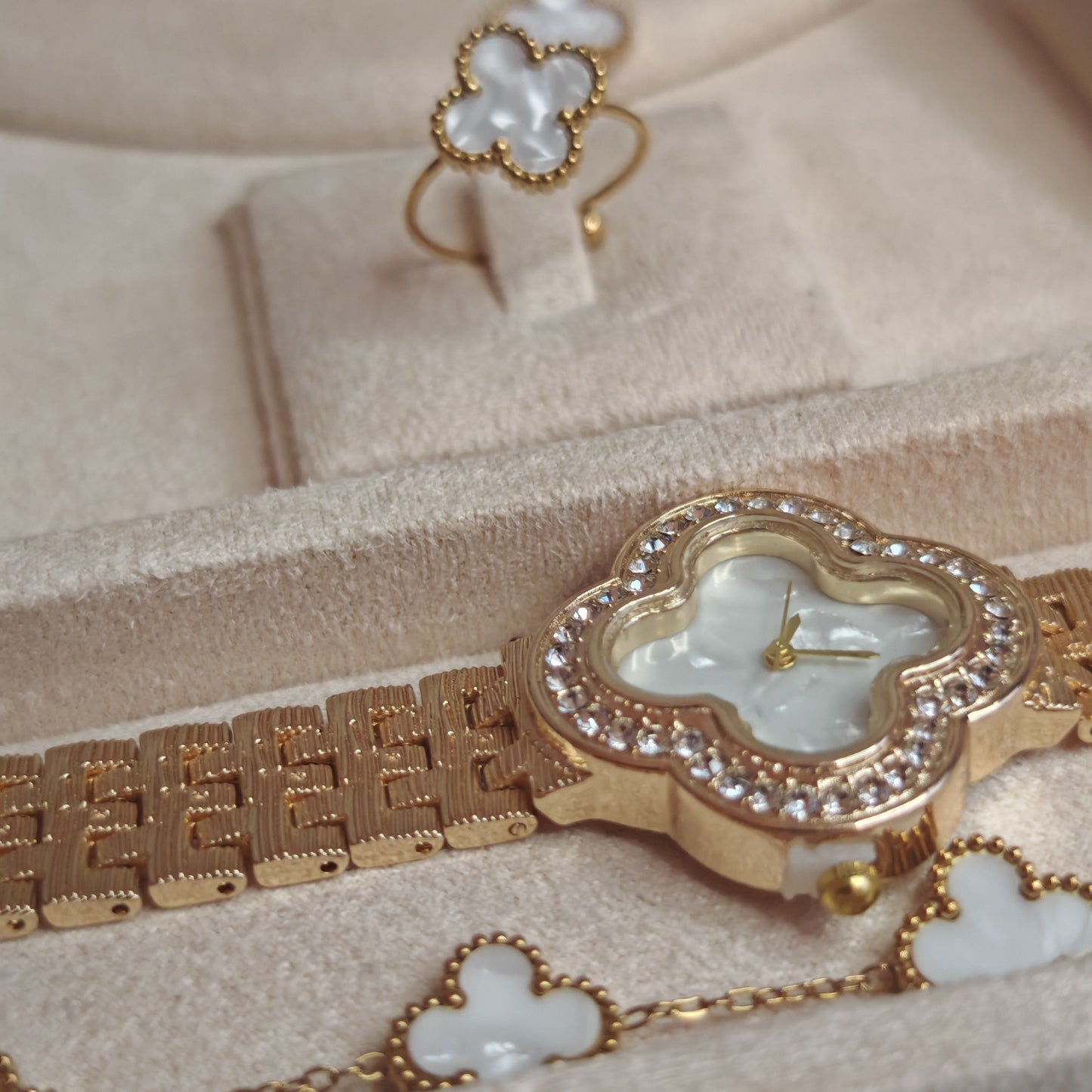 Luxe Sieradenset – Klavervorm | INTERO SIERADEN