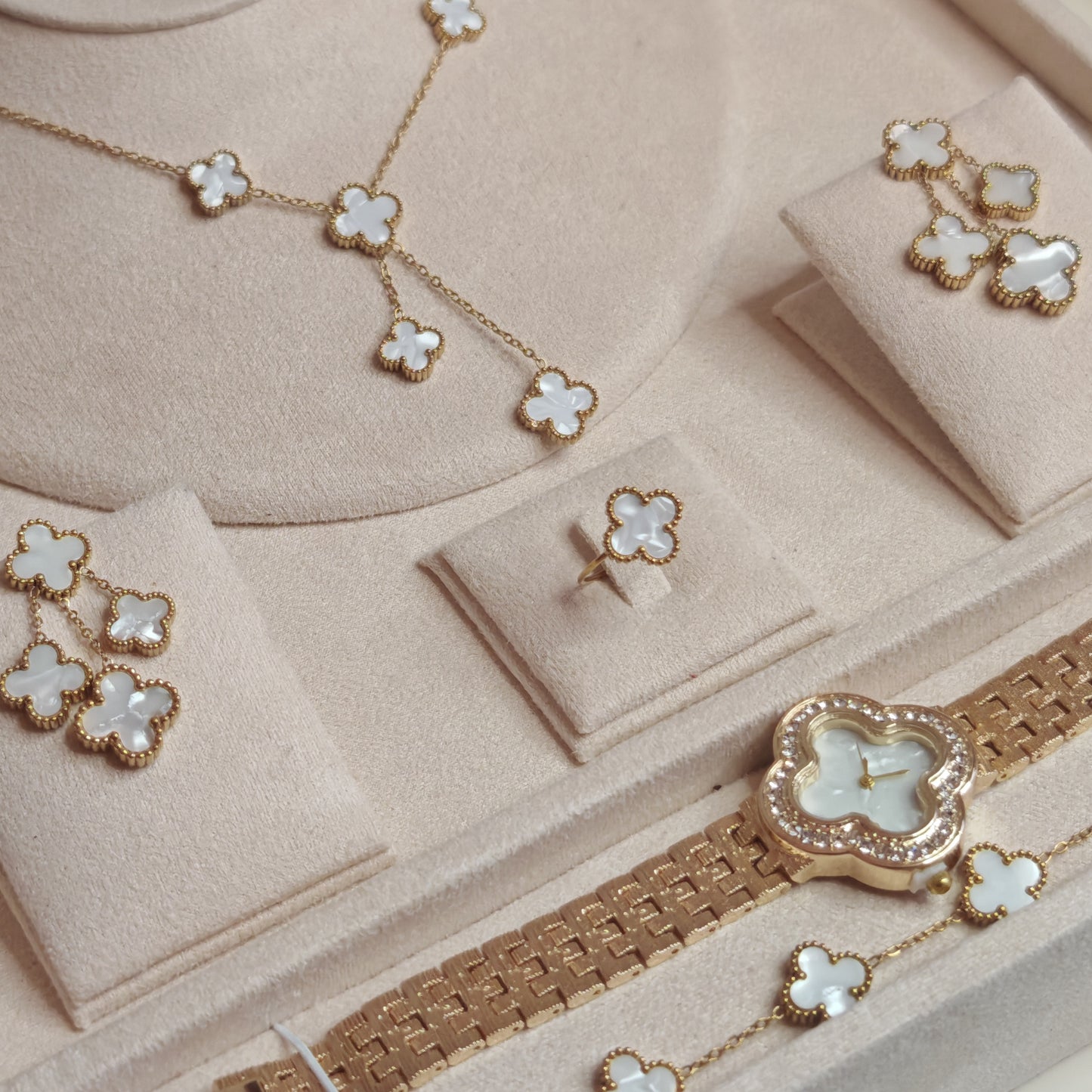 Luxe Sieradenset – Klavervorm | INTERO SIERADEN