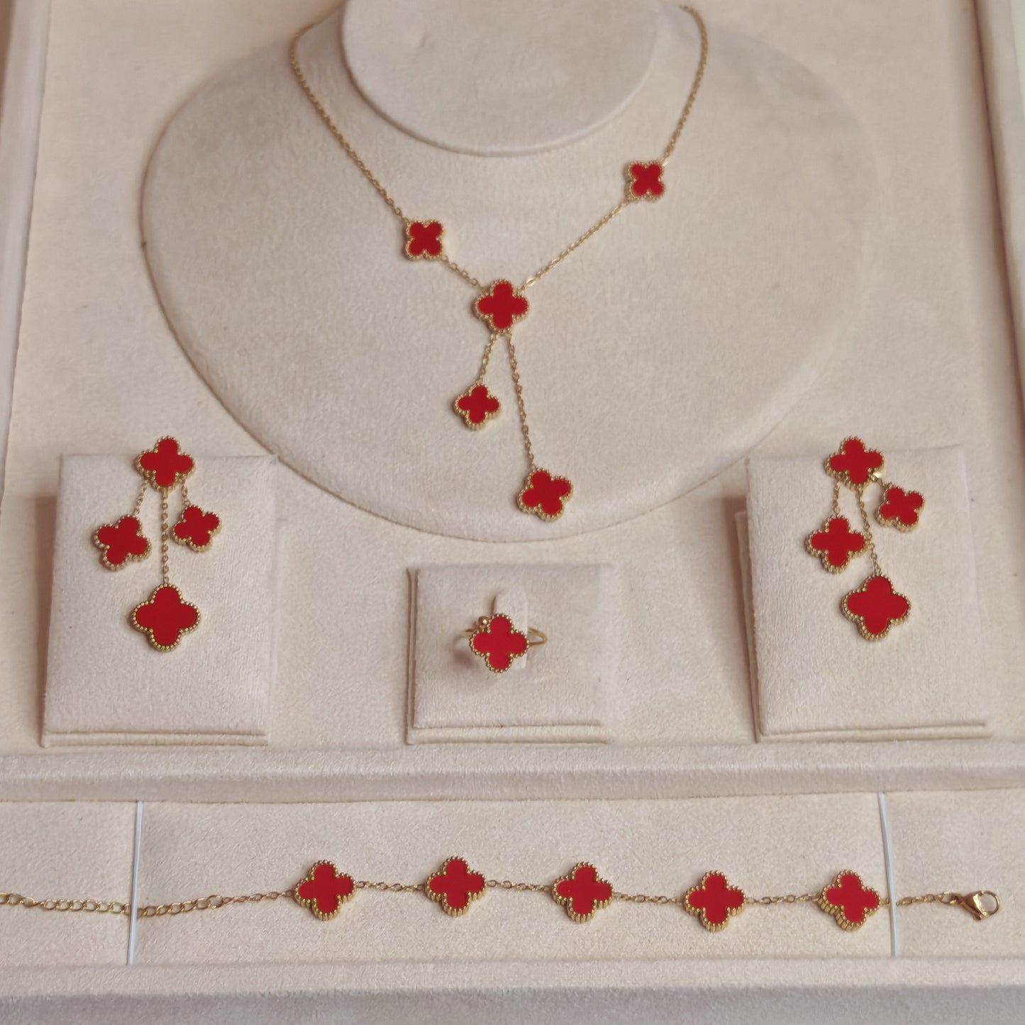 Luxe Sieradenset – Klavervorm | INTERO SIERADEN
