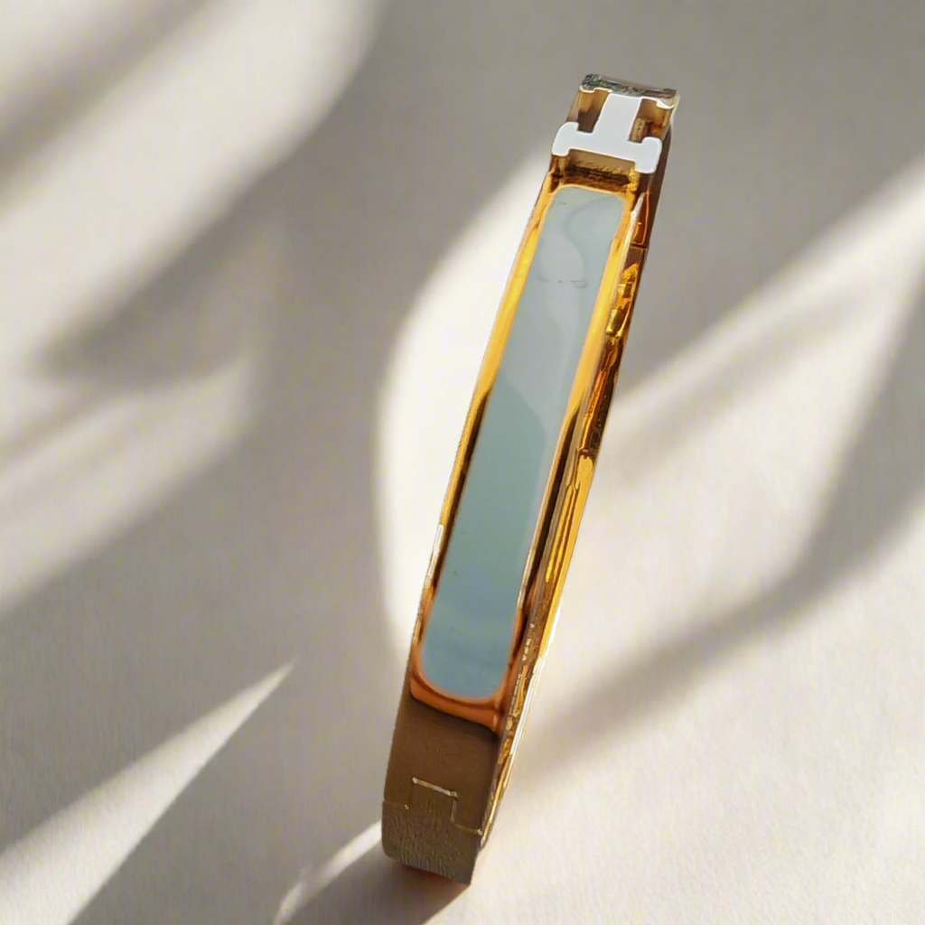H letter Goudkleurige Armbanden - Dun