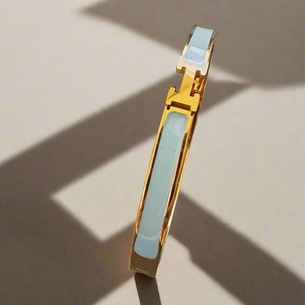 H letter Goudkleurige Armbanden - Dun