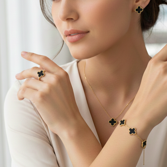 مجموعة مجوهرات البرسيم