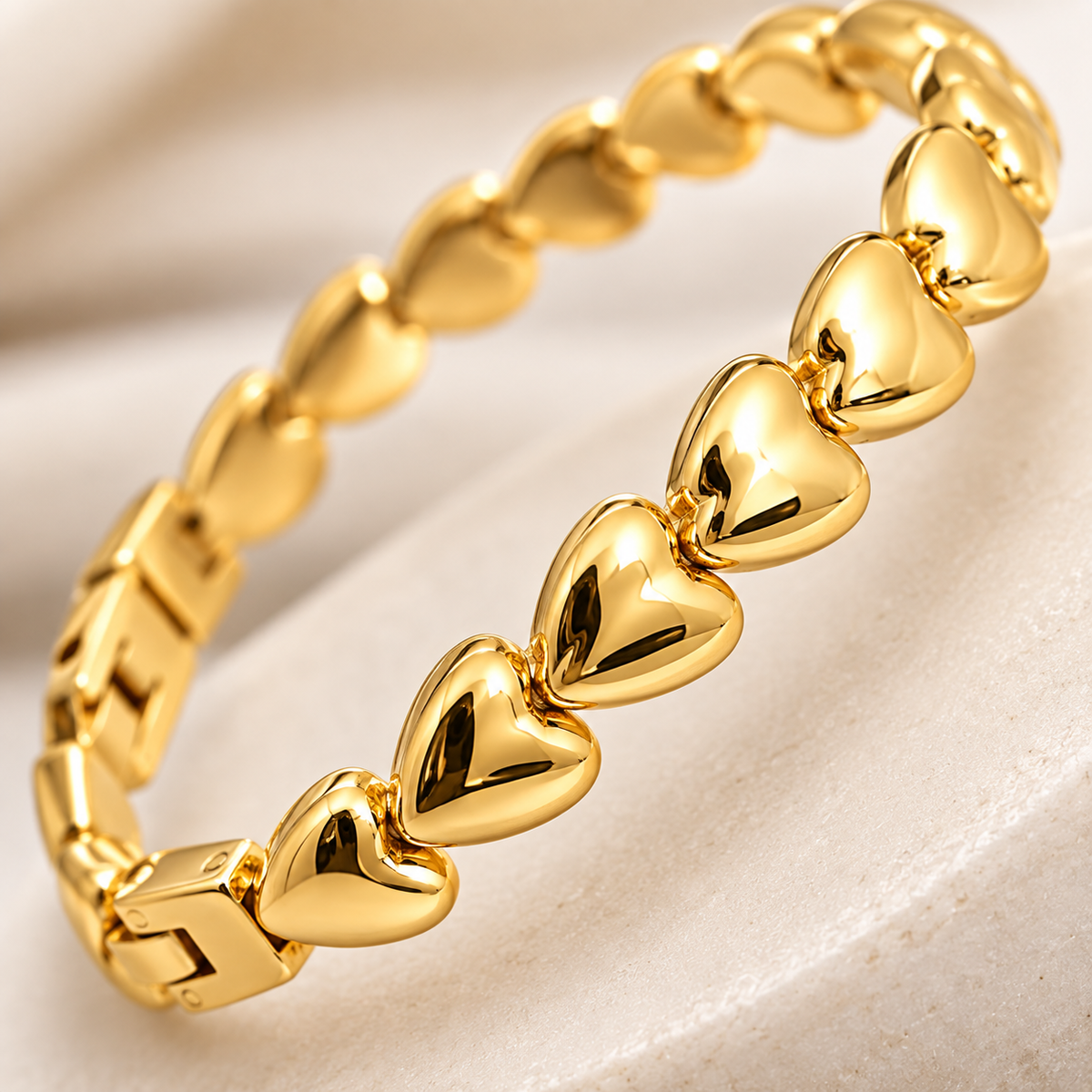 Gouden Hartjes Armband | 18K Verguld | Stainless Steel | Waterproof