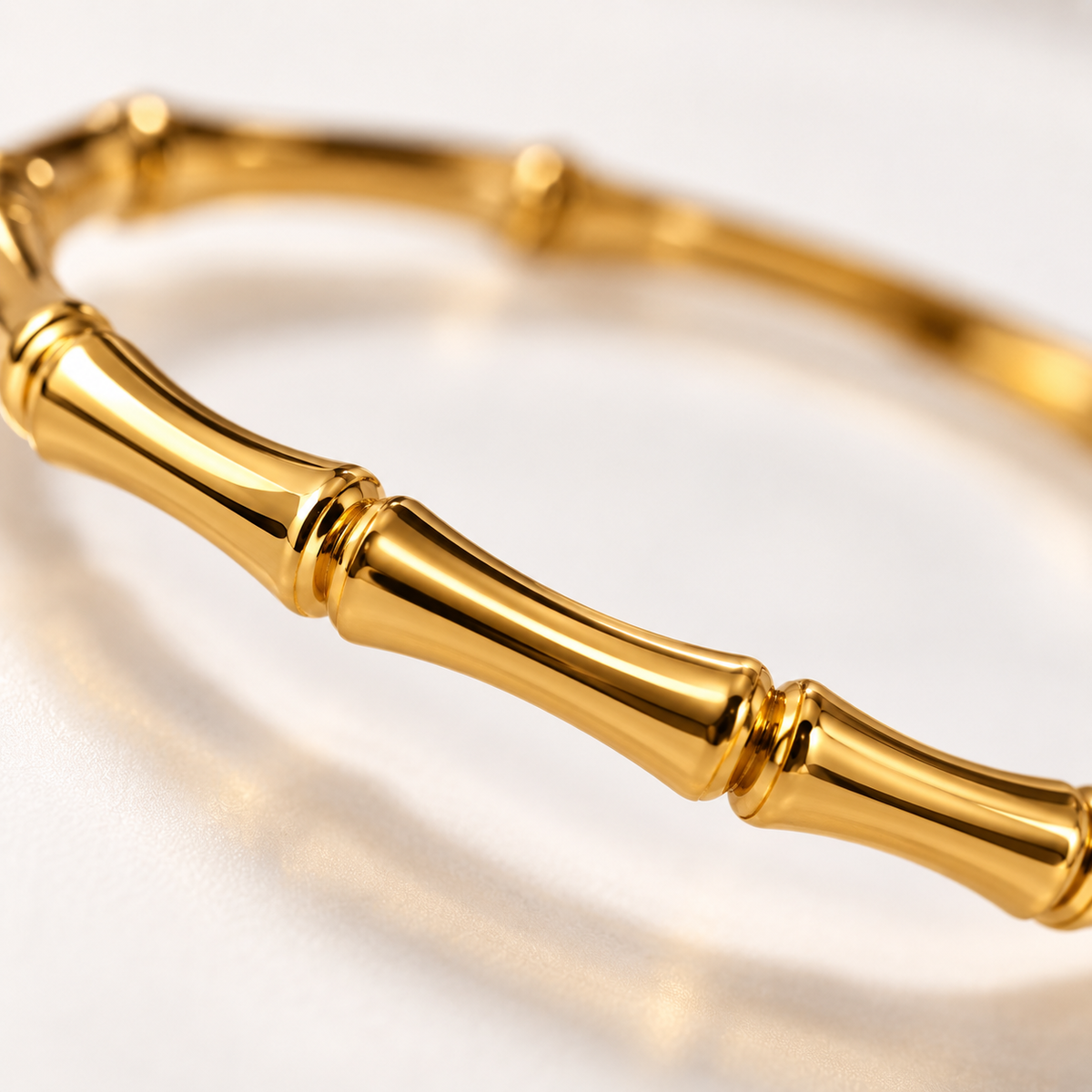 Bamboo Bangle Armband Stainless Steel Waterproof – Goud | Intero Sieraden